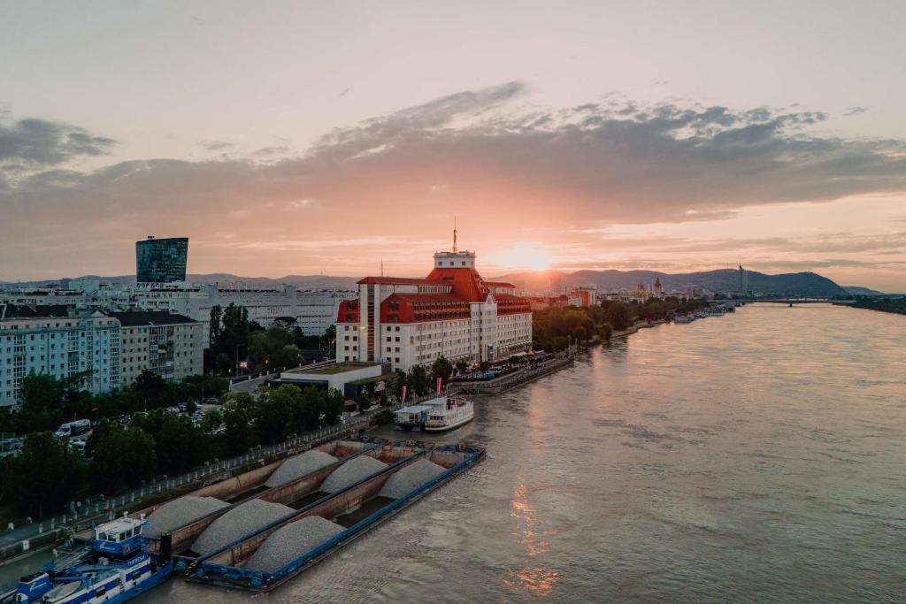 EMEA-Partner-Connect-Vienna-Venue-Hilton-Danube.jpg